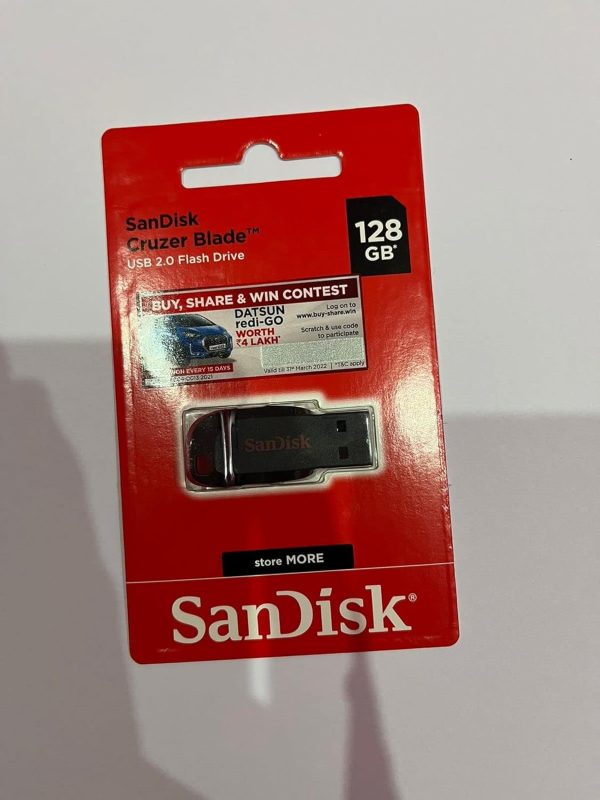 SanDisk 128 GB USB 2.0 Black and Red Pen Drive, SDCZ50-128G-I35